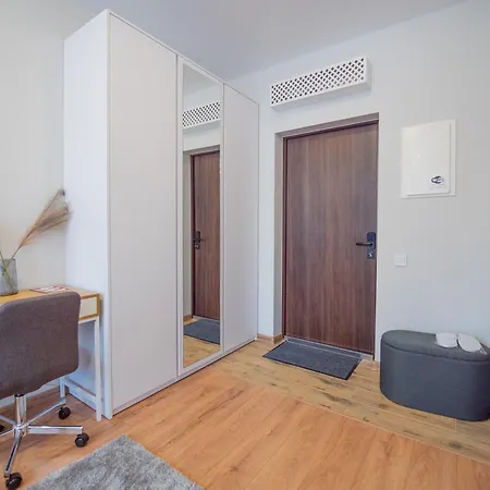 Smart House Apartment *