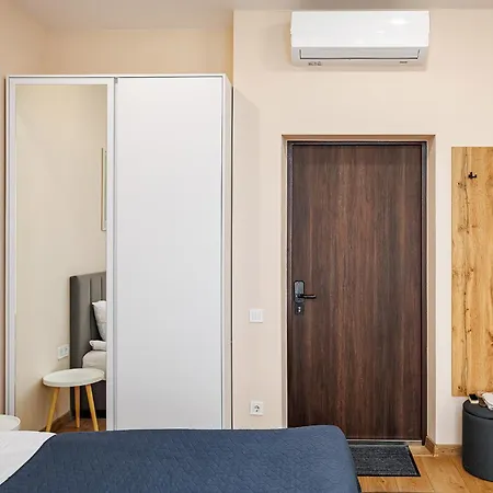 Smart House 公寓 *